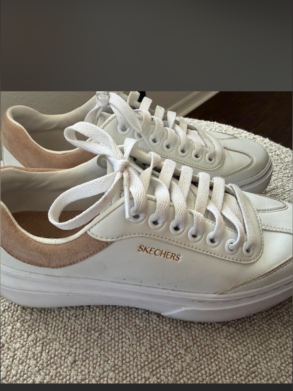 Skechers Cream & Tan Platform Lace-Up Sneakers